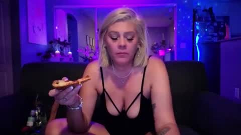 Snapshot of lexi_shocker chatting on 02/20/26, 06:19 Lexi online show from 02/20/26, 06:19