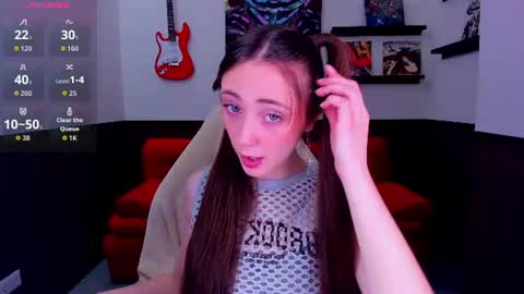 Snapshot of lexi_split chatting on 06/24/26, 02:43 Lexi GTM2 MonWedThurSatSun 1000am-400pm online show from 06/24/26, 02:43