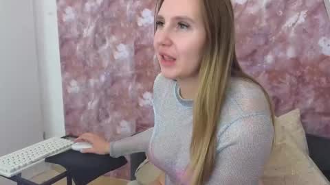 Snapshot of lexi_u_ chatting on 01/19/25, 01:55 LEXXY online show from 01/19/25, 01:55