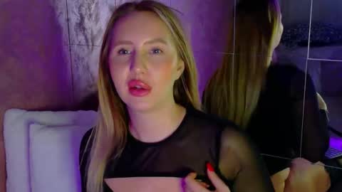 Snapshot of lexi_u_ chatting on 11/03/25, 05:20 LEXXY online show from 11/03/25, 05:20