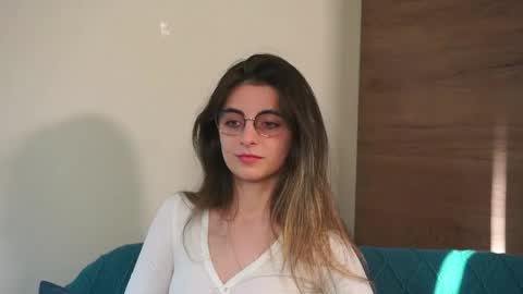 Snapshot of lexiamirel chatting on 05/08/26, 04:12 Lexia online show from 05/08/26, 04:12