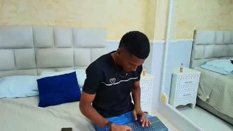 Snapshot of lexianddeker chatting on 09/26/25, 04:44 Lexi Derek online show from 09/26/25, 04:44