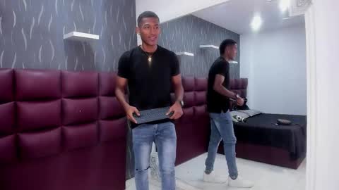 Snapshot of lexianddeker chatting on 10/13/25, 07:03 Lexi Derek online show from 10/13/25, 07:03