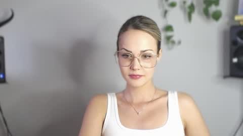 Lexie online show from 02/12/25, 02:54