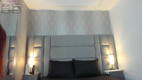 lexiee__ online show from 12/02/25, 11:48