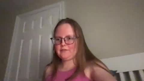 Snapshot of lexielilacs chatting on 12/09/24, 03:18 lexie online show from 12/09/24, 03:18