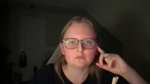 Snapshot of lexielilacs chatting on 01/21/25, 01:50 lexie online show from 01/21/25, 01:50