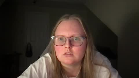 Snapshot of lexielilacs chatting on 02/06/25, 10:53 lexie online show from 02/06/25, 10:53