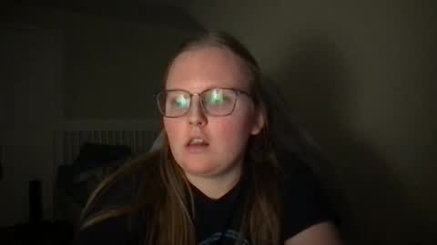 Snapshot of lexielilacs chatting on 02/20/25, 11:32 lexie online show from 02/20/25, 11:32