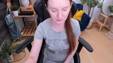 Snapshot of lexihoward chatting on 03/10/25, 06:38 Lexi online show from 03/10/25, 06:38