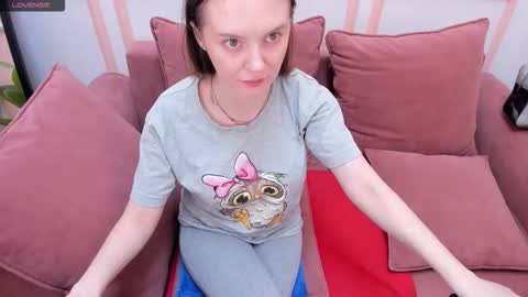Snapshot of lexihoward chatting on 10/21/25, 06:25 Lexi online show from 10/21/25, 06:25
