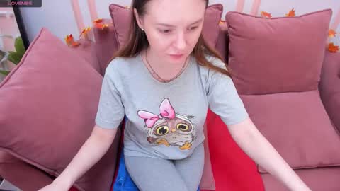 Lexi online show from 10/23/25, 06:34