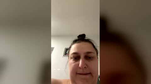 Snapshot of lexii132 chatting on 05/15/26, 11:23 SoloAfterDark online show from 05/15/26, 11:23