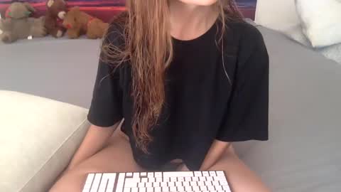 Alexia L. online show from 10/03/25, 02:58