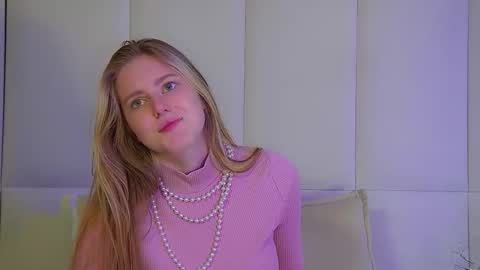 Lexi online show from 09/16/25, 06:25