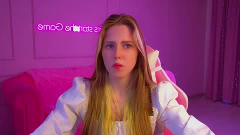 Lexi online show from 09/18/25, 06:26