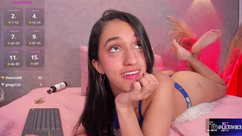 Snapshot of lexivie chatting on 12/19/24, 11:03 lexivie online show from 12/19/24, 11:03