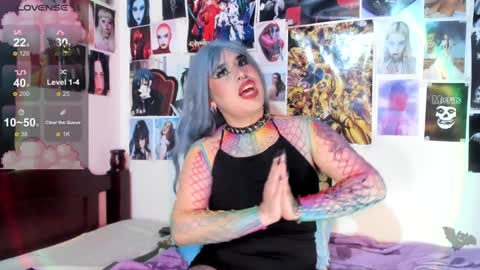 Snapshot of lexxxx_2 chatting on 12/17/24, 10:32 LEXXY online show from 12/17/24, 10:32