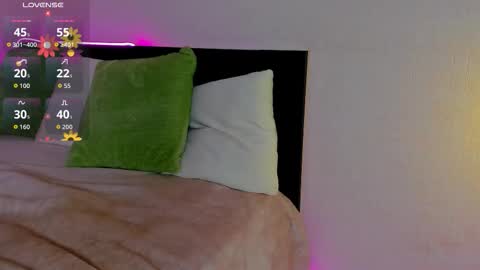 Snapshot of lexxxxxxi chatting on 11/28/25, 06:32 lexi miu online show from 11/28/25, 06:32