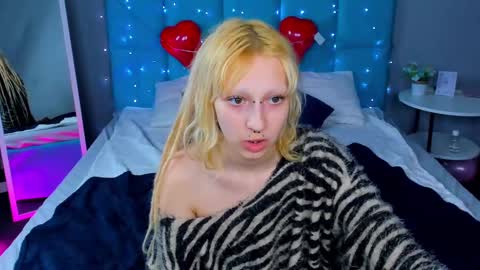 Lexy online show from 02/17/25, 01:32