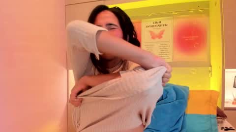 L I A  online show from 10/28/25, 04:16