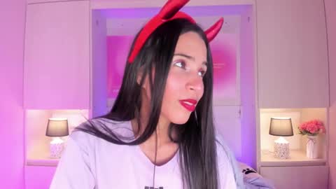 Snapshot of lexyquinn_ chatting on 01/09/26, 04:15 L I A online show from 01/09/26, 04:15