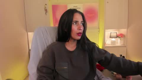 Snapshot of lexyquinn_ chatting on 02/12/26, 04:18 L I A online show from 02/12/26, 04:18