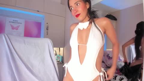Snapshot of lexyquinn_ chatting on 02/17/26, 04:09 L I A online show from 02/17/26, 04:09