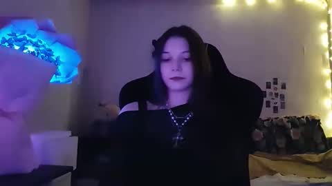 Leyla online show from 12/21/25, 05:53