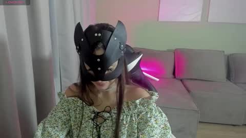 Leya online show from 11/17/25, 11:32