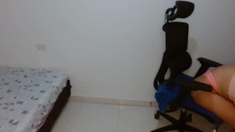 leydy_day online show from 11/21/25, 09:24