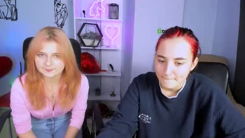 Snapshot of leyla_klark chatting on 12/16/25, 01:05 Leyla online show from 12/16/25, 01:05