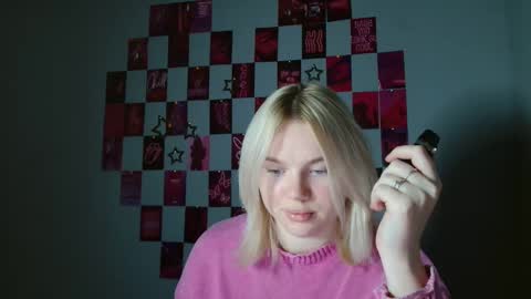 Snapshot of leyla_le chatting on 11/13/25, 07:07 Leyla online show from 11/13/25, 07:07