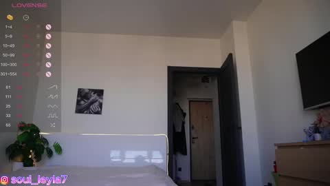 Leyla ly Ill be here Tuesday Thursday Friday Saturday Sunday online show from 10/17/25, 05:10