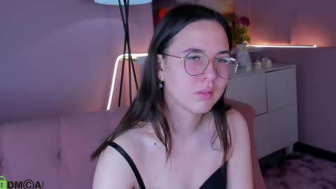 Snapshot of leylamirage chatting on 03/11/26, 12:22 leylamirage online show from 03/11/26, 12:22