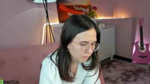 Snapshot of leylamirage chatting on 03/13/26, 01:51 leylamirage online show from 03/13/26, 01:51