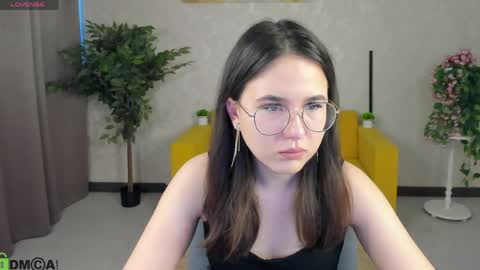 Snapshot of leylamirage chatting on 03/31/26, 12:16 leylamirage online show from 03/31/26, 12:16