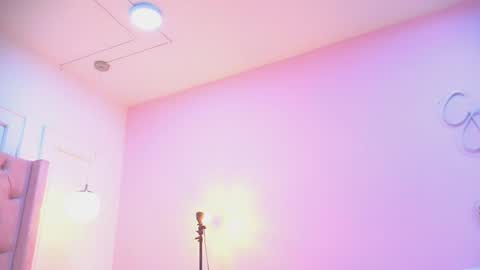 Snapshot of leylarusso chatting on 02/20/26, 11:22 Leyla online show from 02/20/26, 11:22