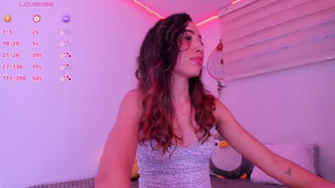 Snapshot of leyre_lerr chatting on 01/30/25, 03:29 Jessica online show from 01/30/25, 03:29