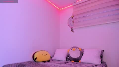 Snapshot of leyre_lerr chatting on 02/05/25, 03:52 Jessica online show from 02/05/25, 03:52