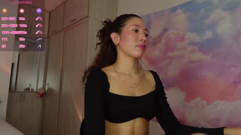 Snapshot of leyre_lerr chatting on 12/04/25, 03:05 Jessica online show from 12/04/25, 03:05