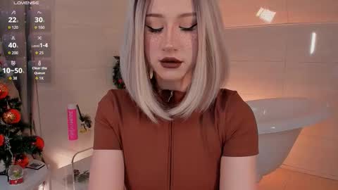 Lisa online show from 12/19/25, 03:35