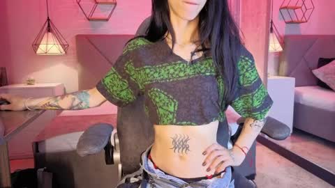 Snapshot of lhiamfitt10 chatting on 04/03/26, 01:31 lhiam online show from 04/03/26, 01:31