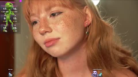 Snapshot of li_on_line chatting on 11/22/25, 10:42 Li online show from 11/22/25, 10:42