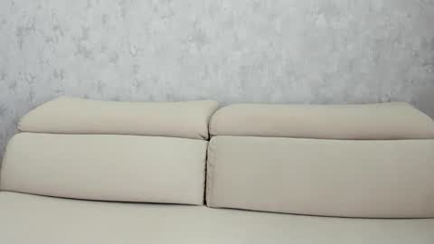 Snapshot of lia1243756 chatting on 02/15/26, 05:37 LEANNAA online show from 02/15/26, 05:37