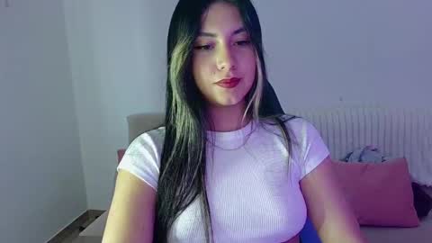 Lia  online show from 05/01/26, 10:36