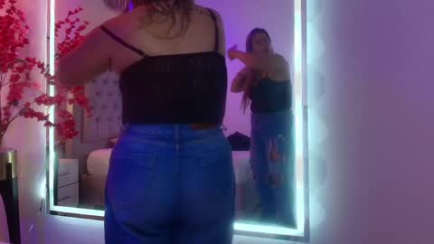 Lia  online show from 05/01/26, 03:55