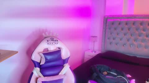 Lia  online show from 05/06/26, 04:08