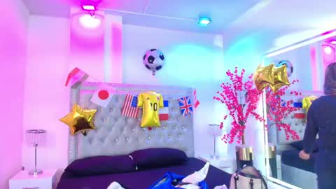 Lia  online show from 06/17/26, 03:20
