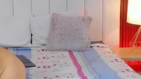 Snapshot of lia_banksgb chatting on 03/12/25, 11:33 Maria Jose Lujan online show from 03/12/25, 11:33